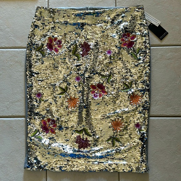 NWT Eloquii Sequined Floral Embroidered Knee-Length Pencil Skirt - Picture 2 of 9